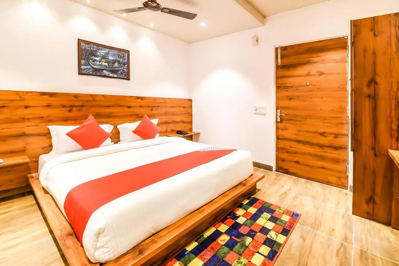 Capital O 19133 Oak Tree Hotel New Delhi India