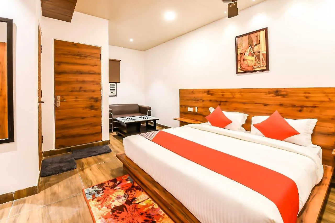 Capital O 19133 Oak Tree Hotel New Delhi India